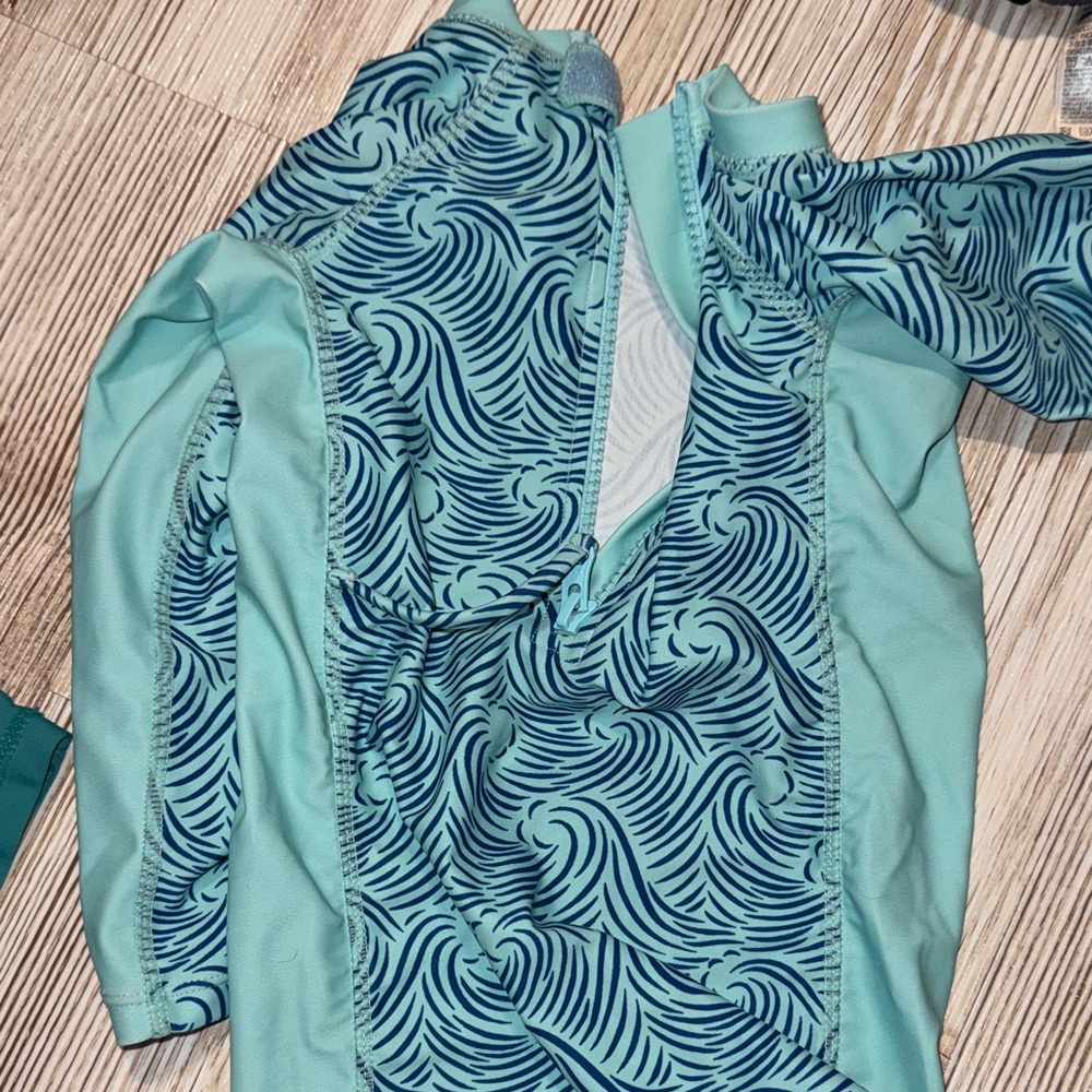 Aqua Wave Kids Rashguard - Picture 4 of 5